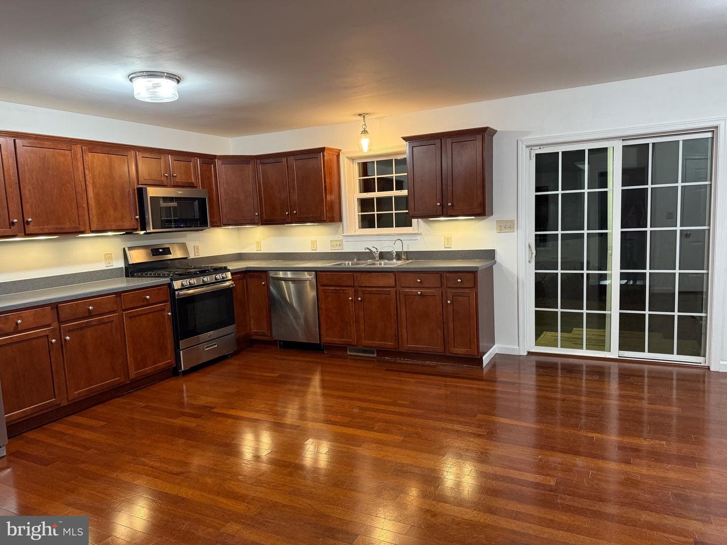 825 Thomas Armor Drive photo 7