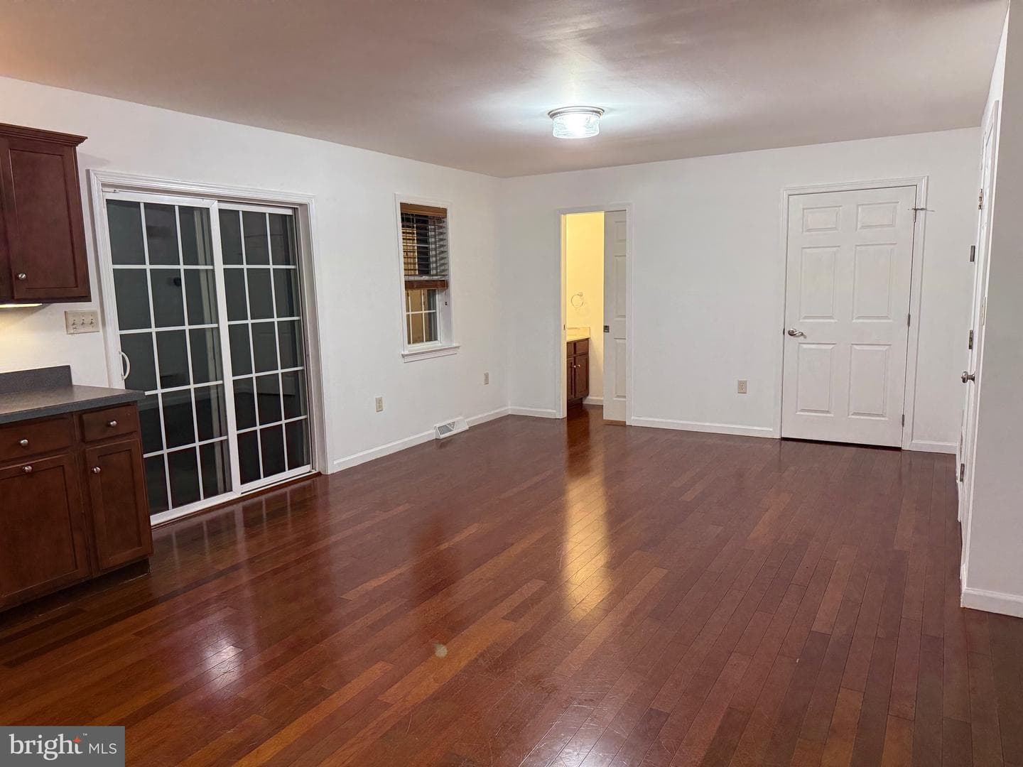 825 Thomas Armor Drive photo 9