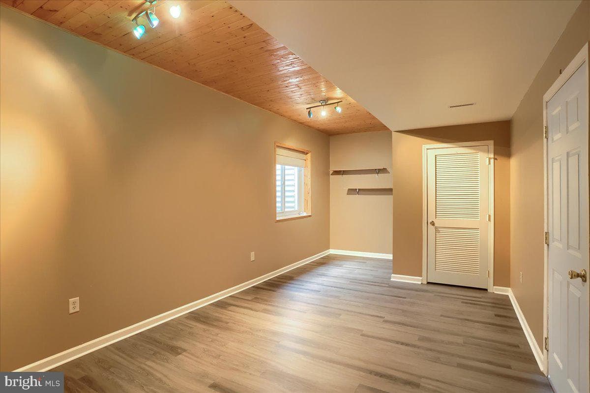 2134 Maple Crest Boulevard #2134 photo 10