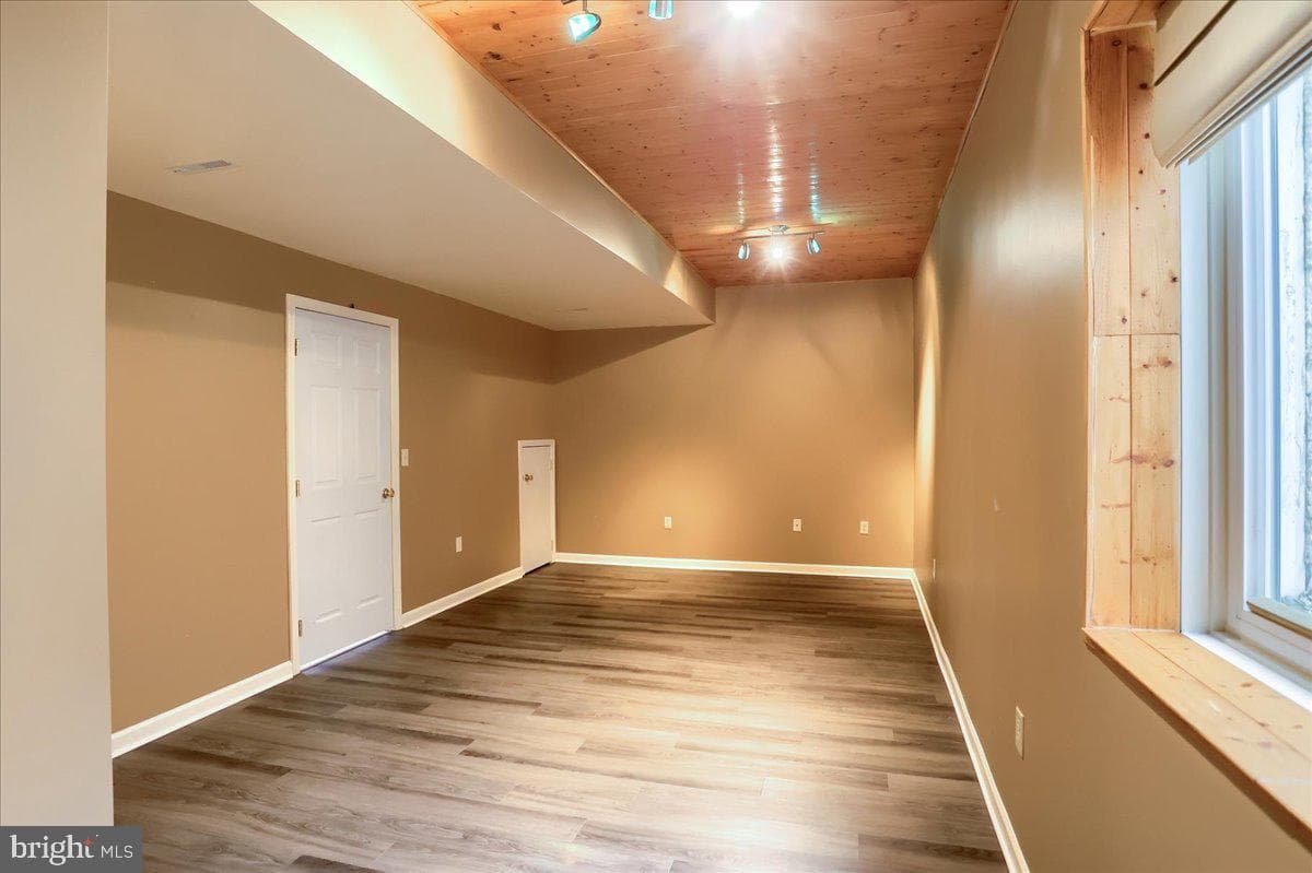 2134 Maple Crest Boulevard #2134 photo 11