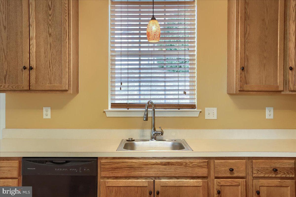 2134 Maple Crest Boulevard #2134 photo 18