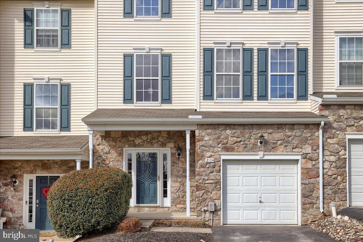 2134 Maple Crest Boulevard #2134 photo 5