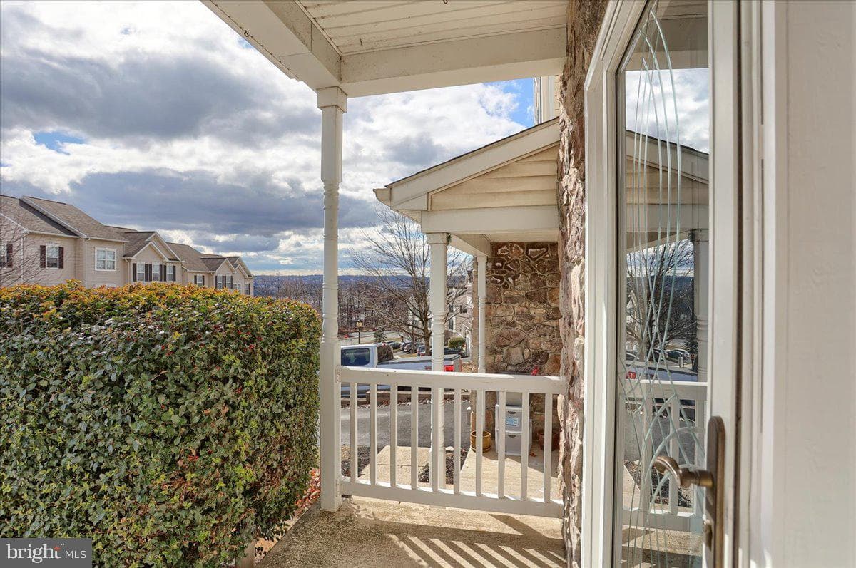2134 Maple Crest Boulevard #2134 photo 6