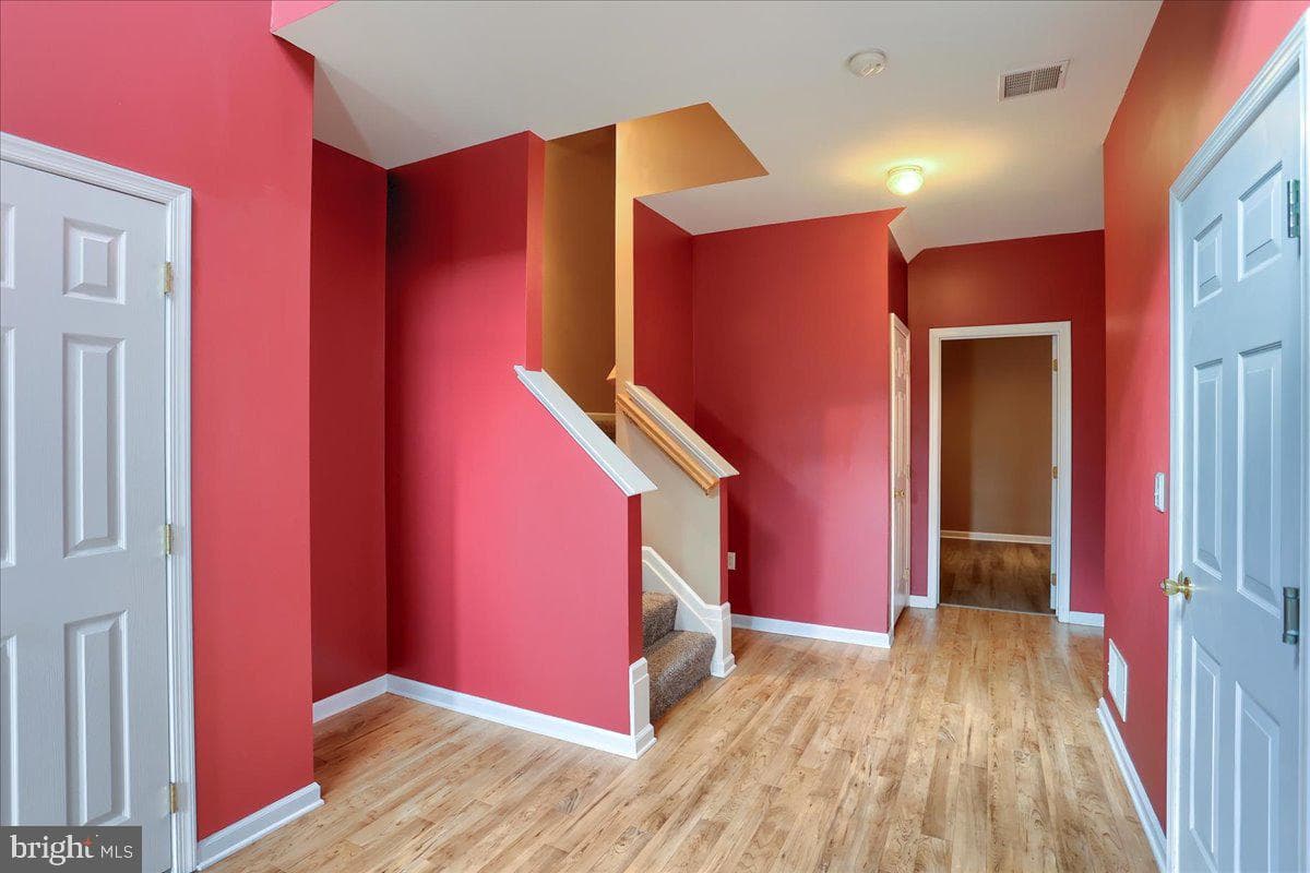 2134 Maple Crest Boulevard #2134 photo 8