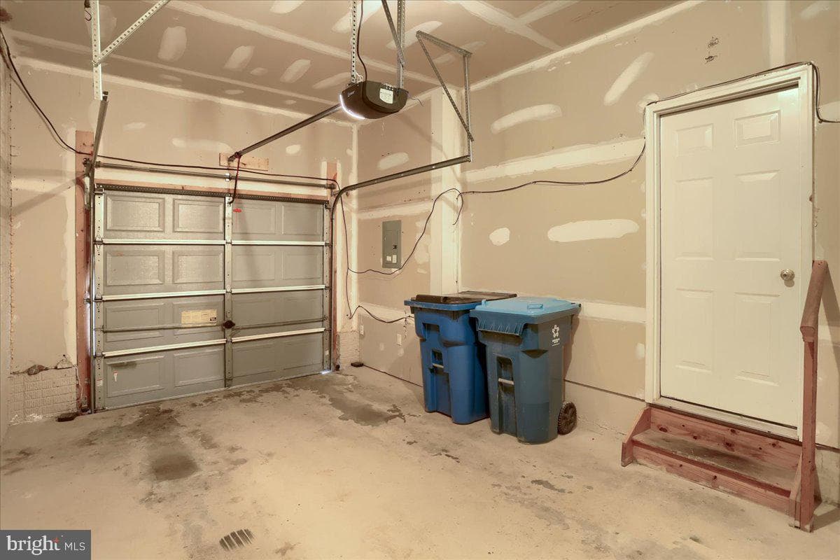 2134 Maple Crest Boulevard #2134 photo 9