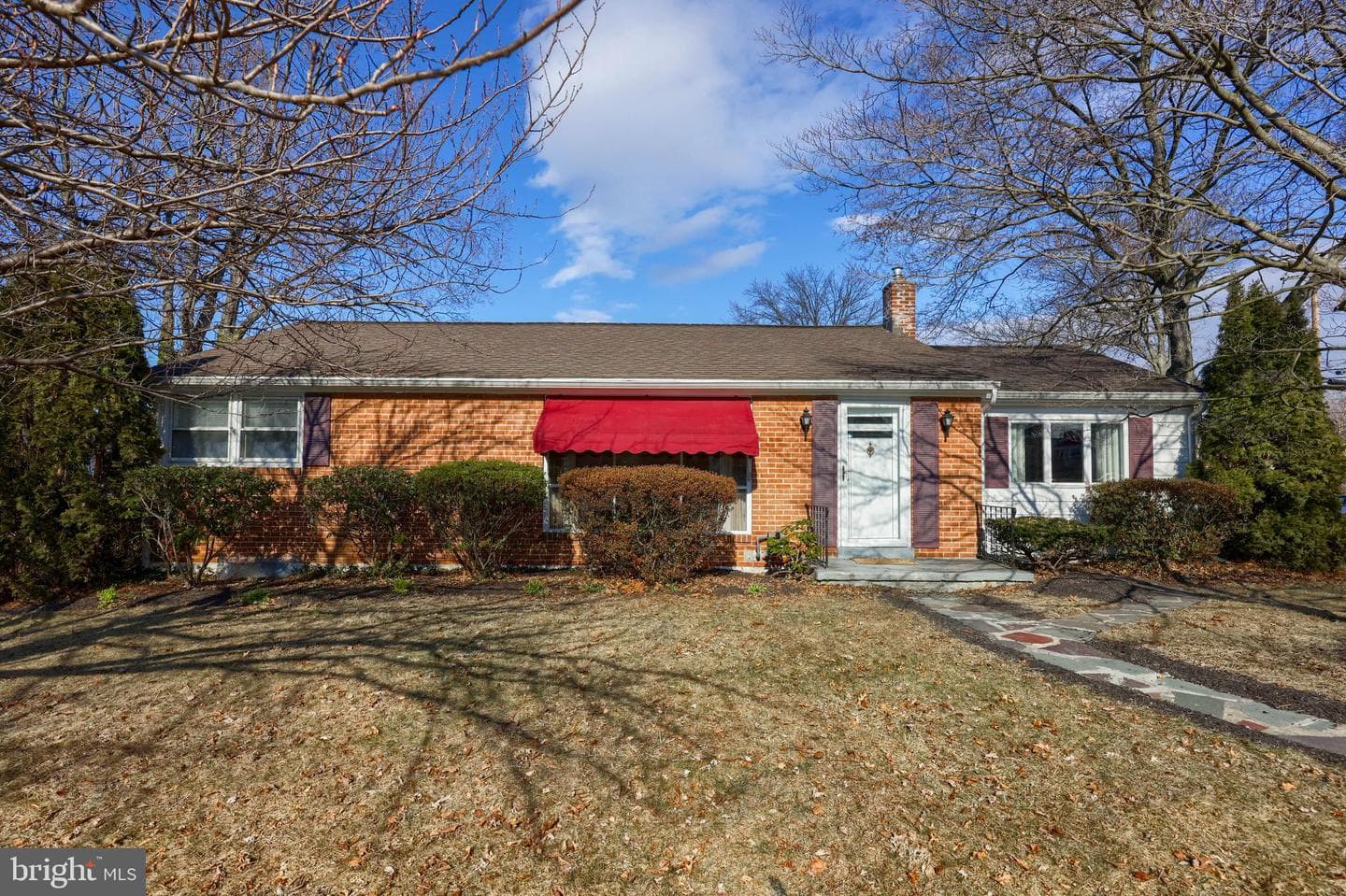 2485 Crystal Lane photo 2