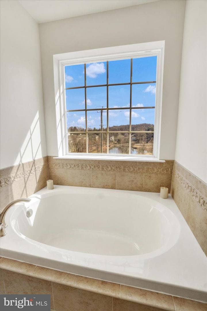 657 Sunglow Drive photo 22