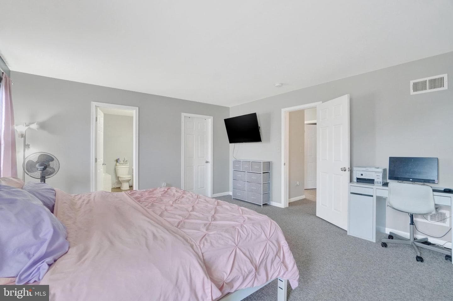 777 Cougar Pointe Circle photo 15