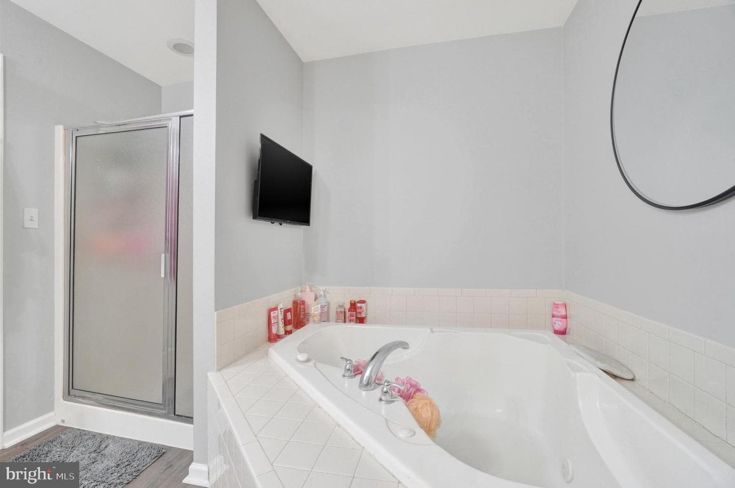 777 Cougar Pointe Circle photo 17