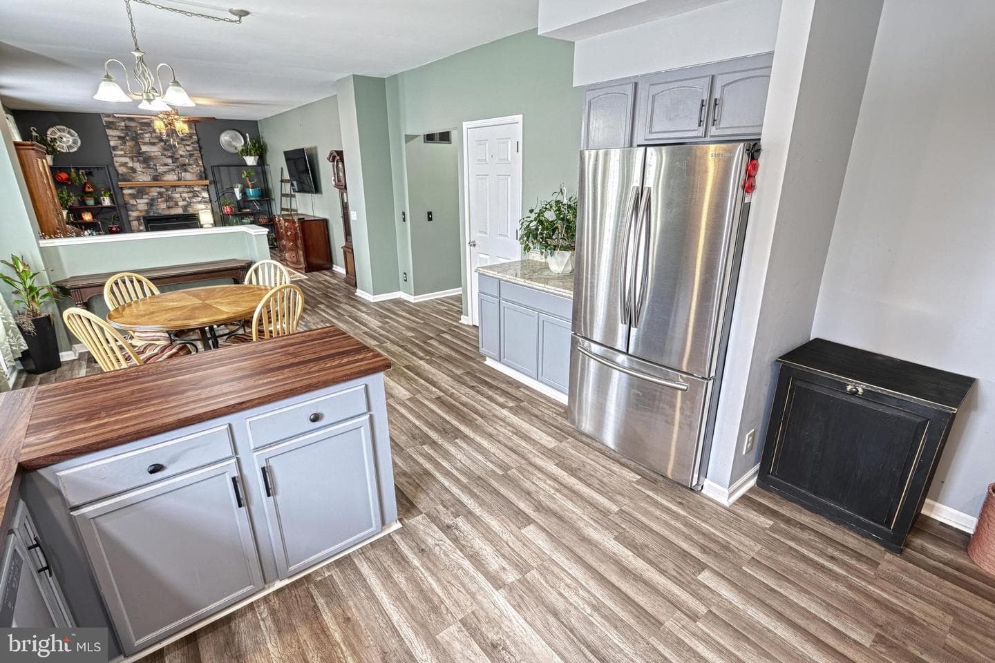 84 Schoolhouse Lane photo 15