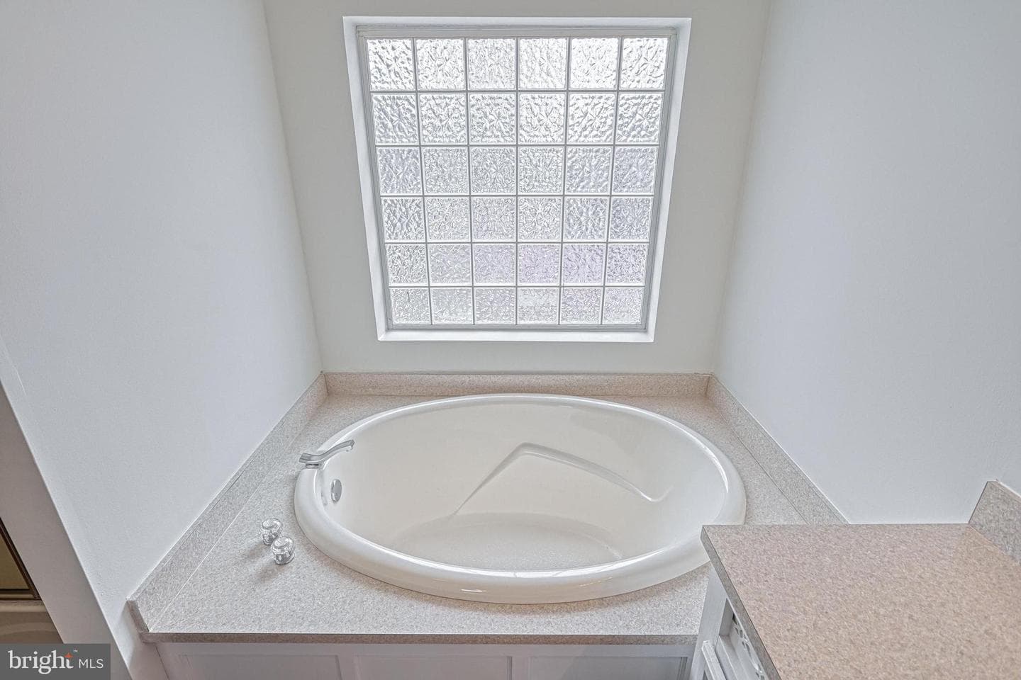 84 Schoolhouse Lane photo 28
