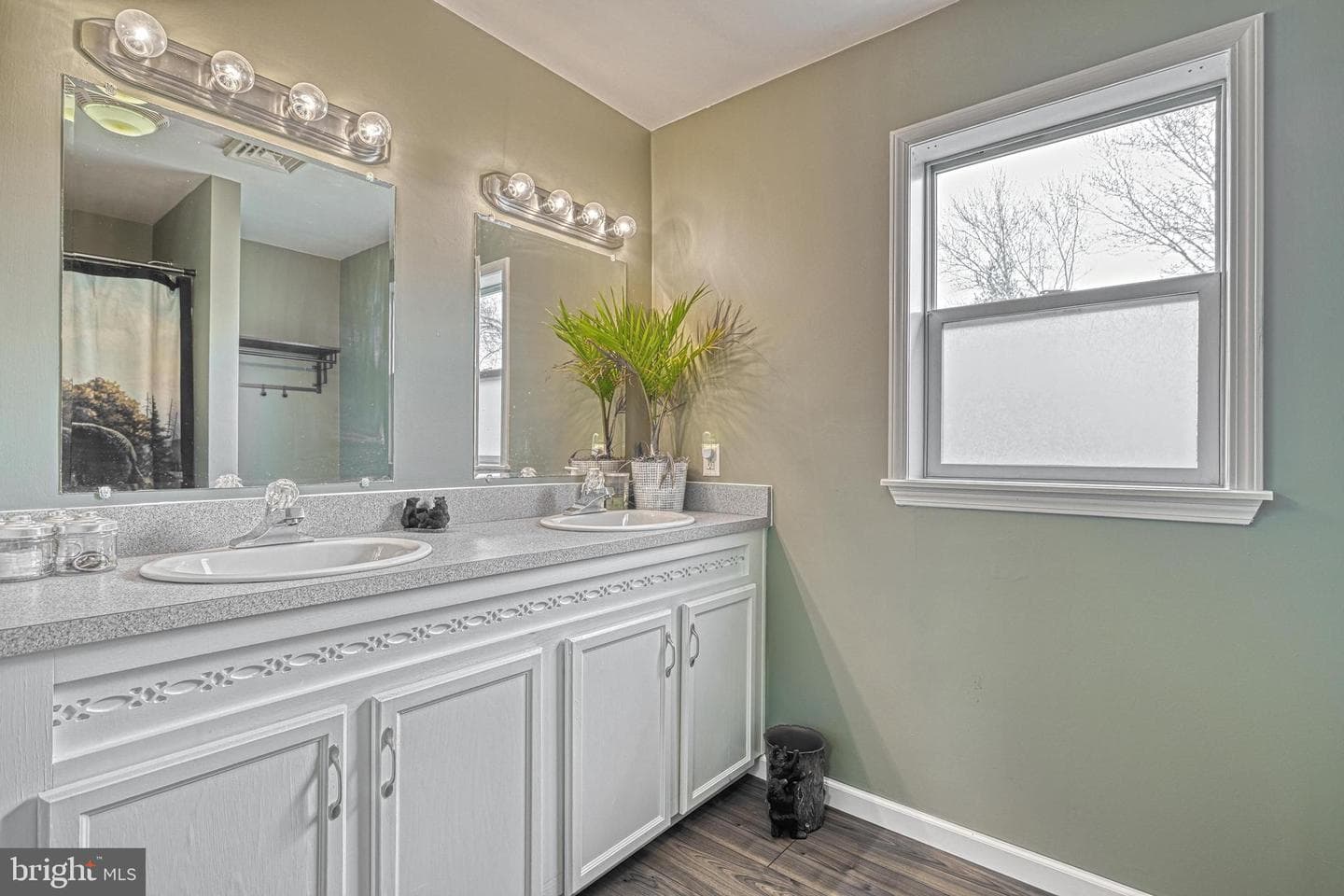 84 Schoolhouse Lane photo 37