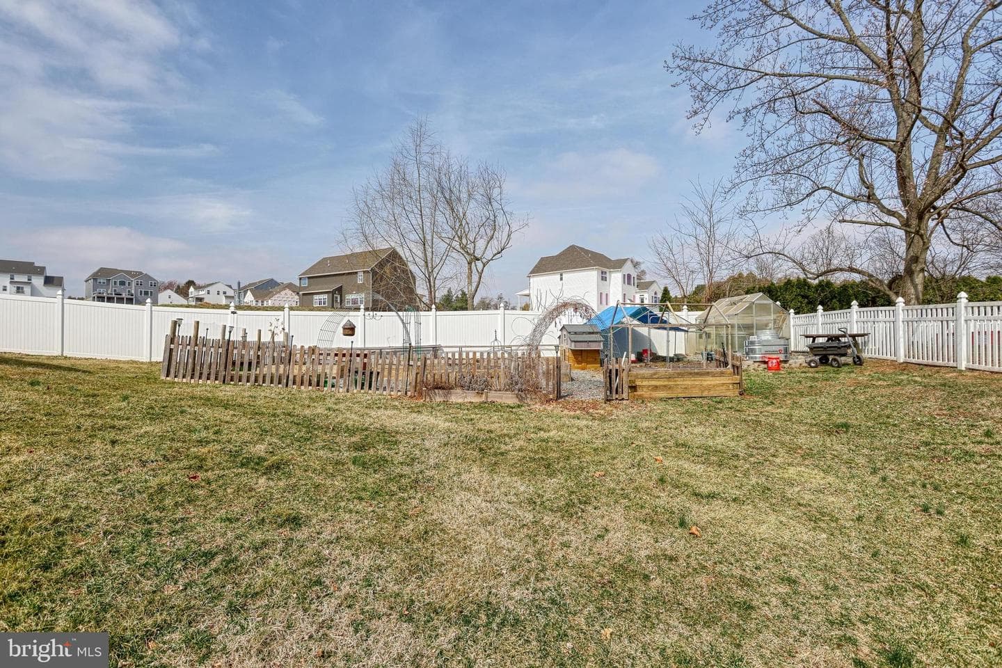 84 Schoolhouse Lane photo 65