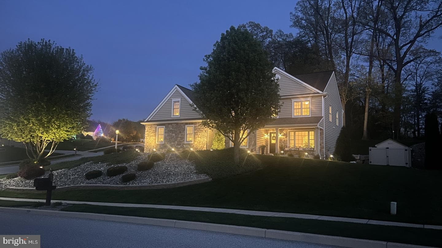 680 Cherry Blossom Court photo 5