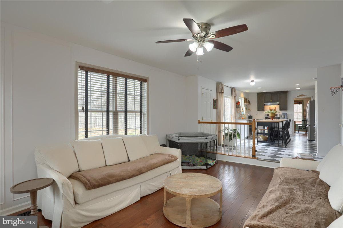 616 Eastpoint Road photo 20