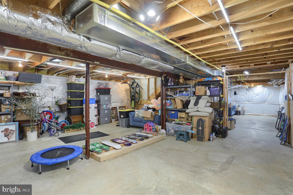 616 Eastpoint Road photo 38