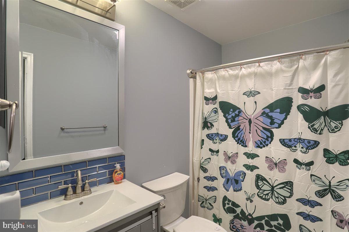 616 Eastpoint Road photo 39