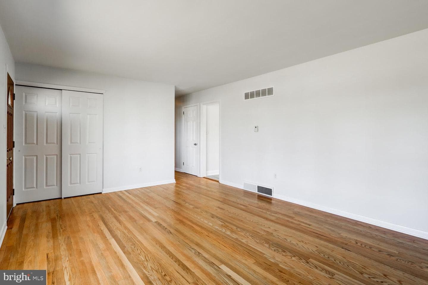 3322 Groton Lane photo 9