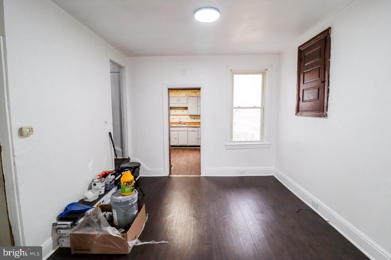569 Smith Street photo 6