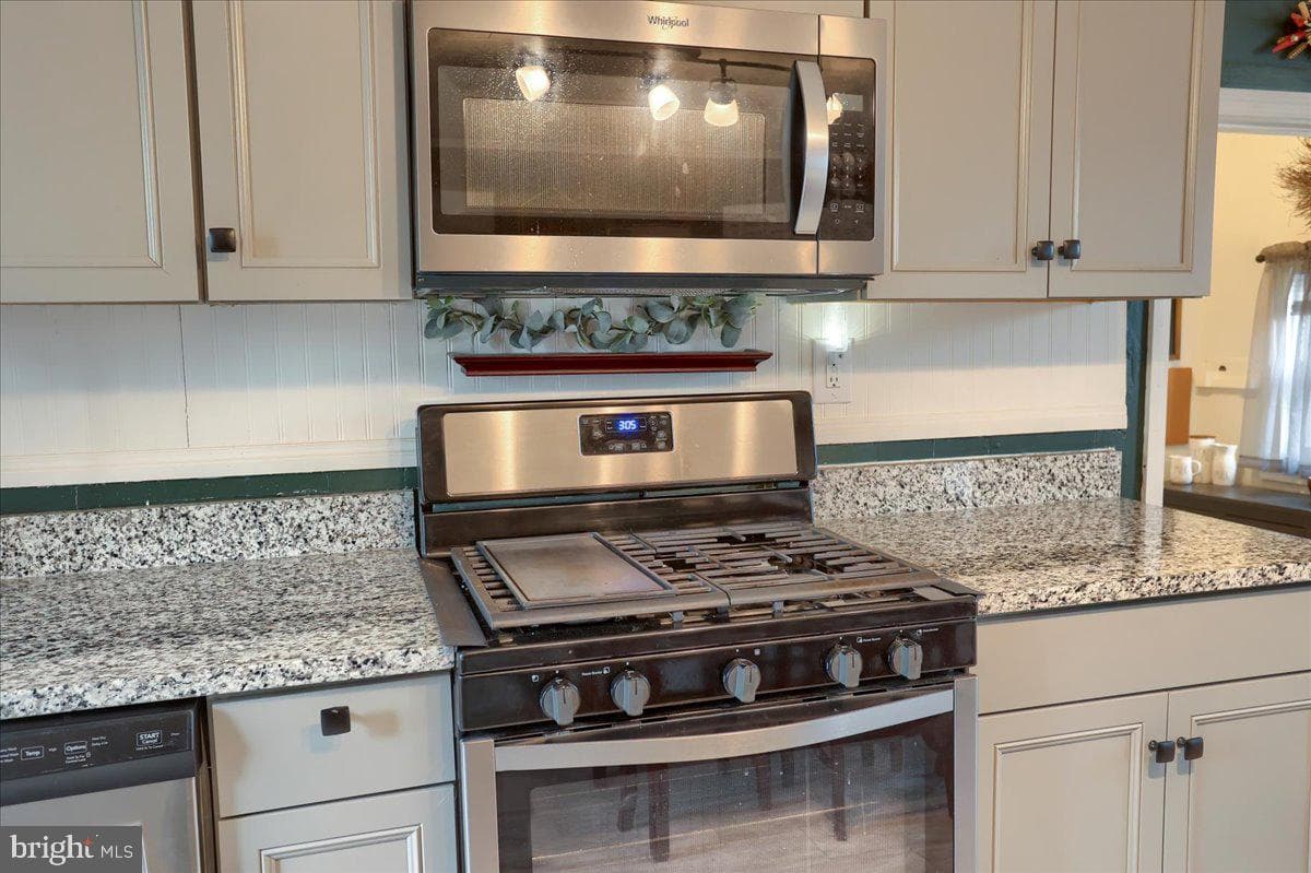 2071 Grandview Road photo 16