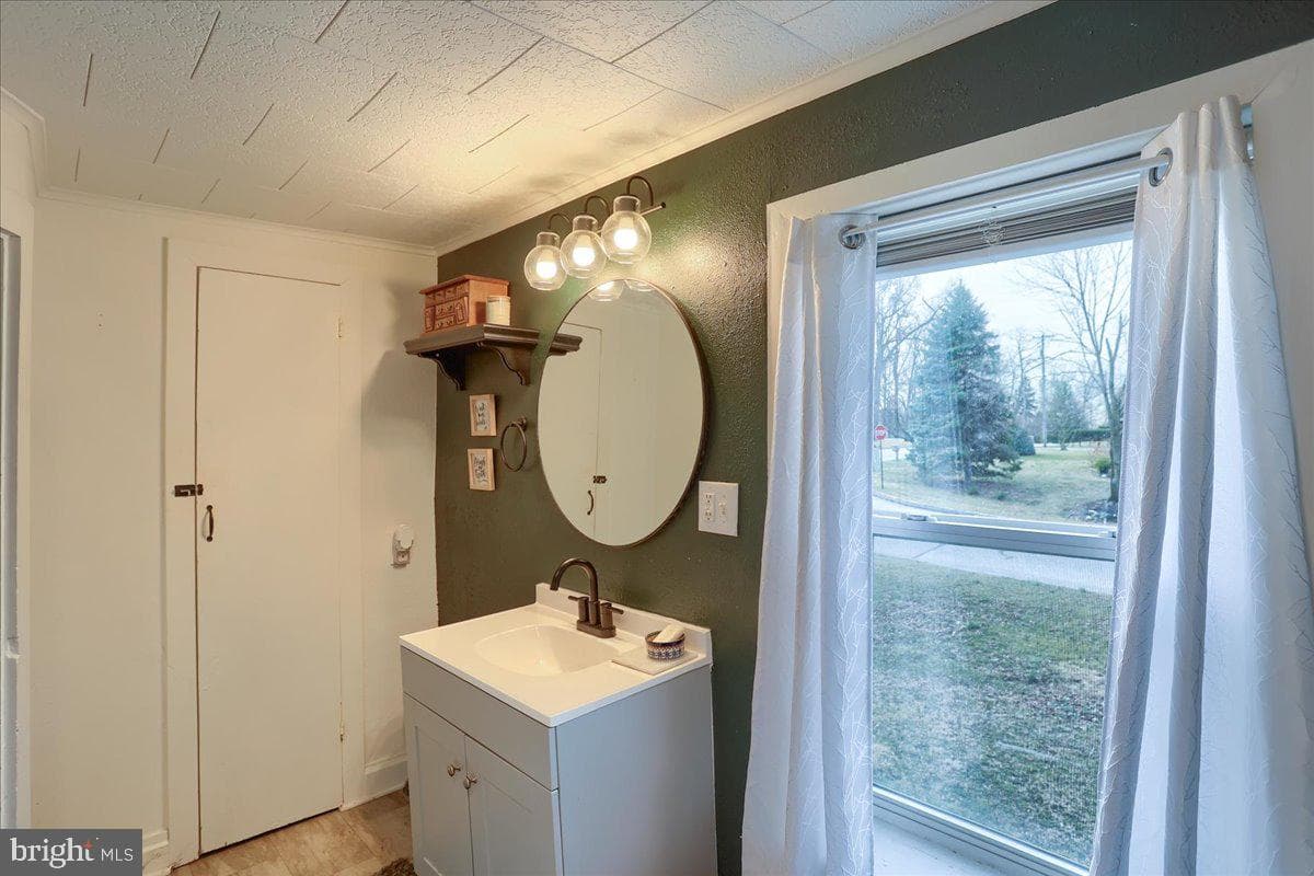2071 Grandview Road photo 28