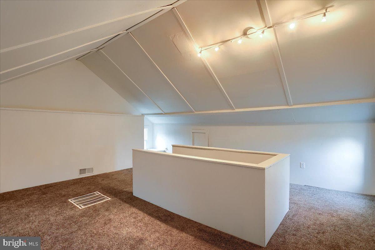2071 Grandview Road photo 30