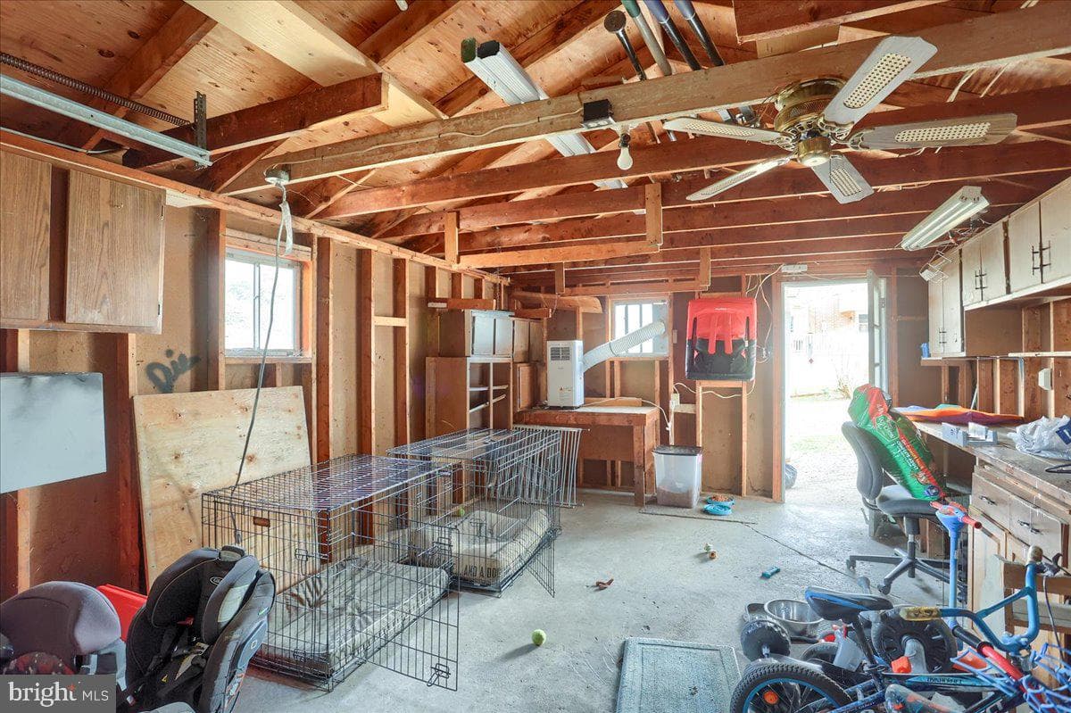 2071 Grandview Road photo 33