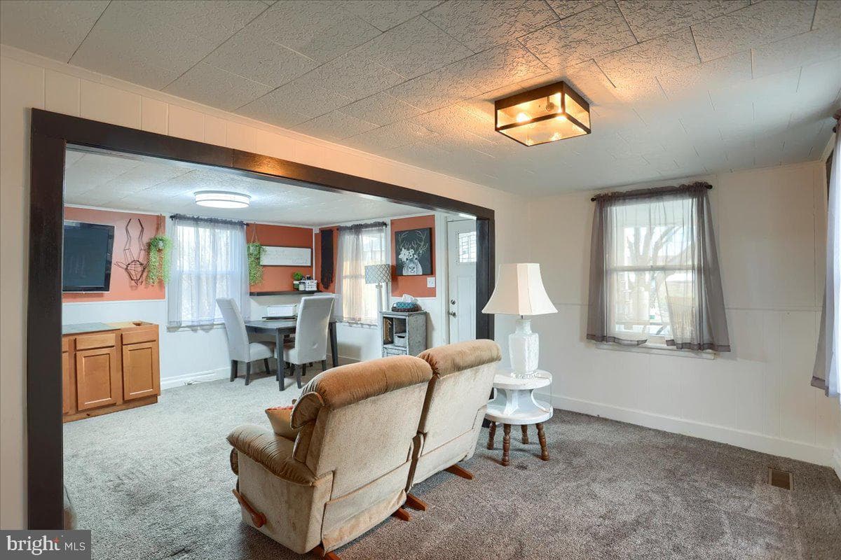 2071 Grandview Road photo 9