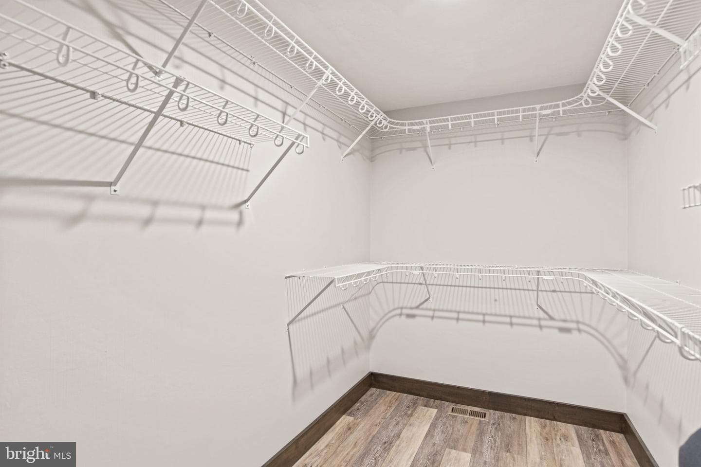 160 Chestnut Grove Road photo 16