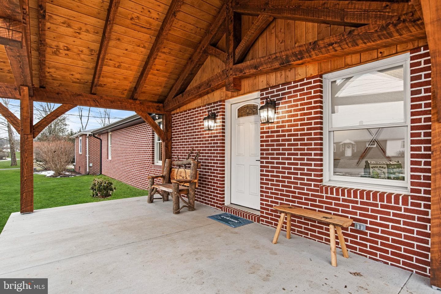 160 Chestnut Grove Road photo 2