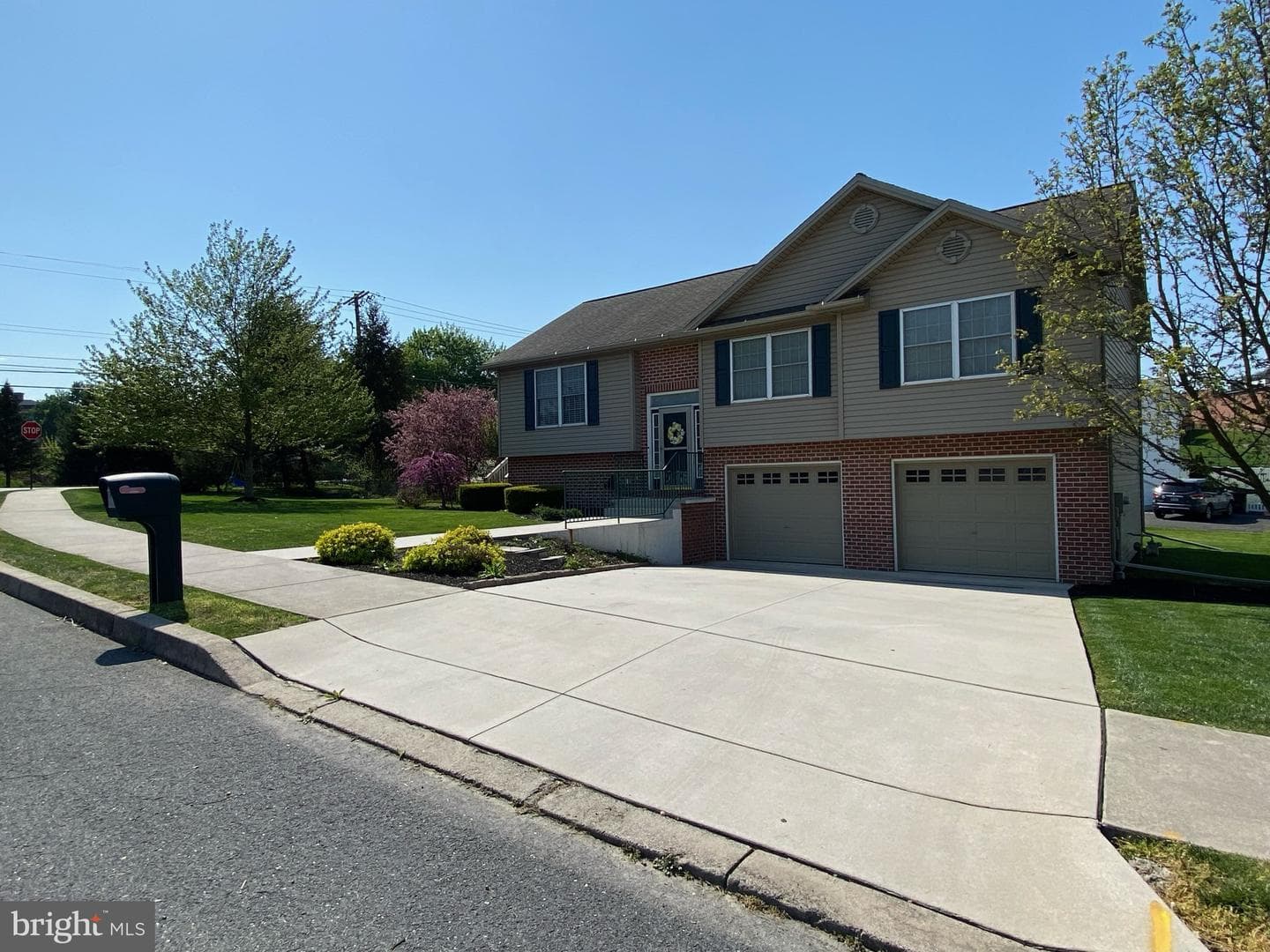 11 Clemens Drive photo 2