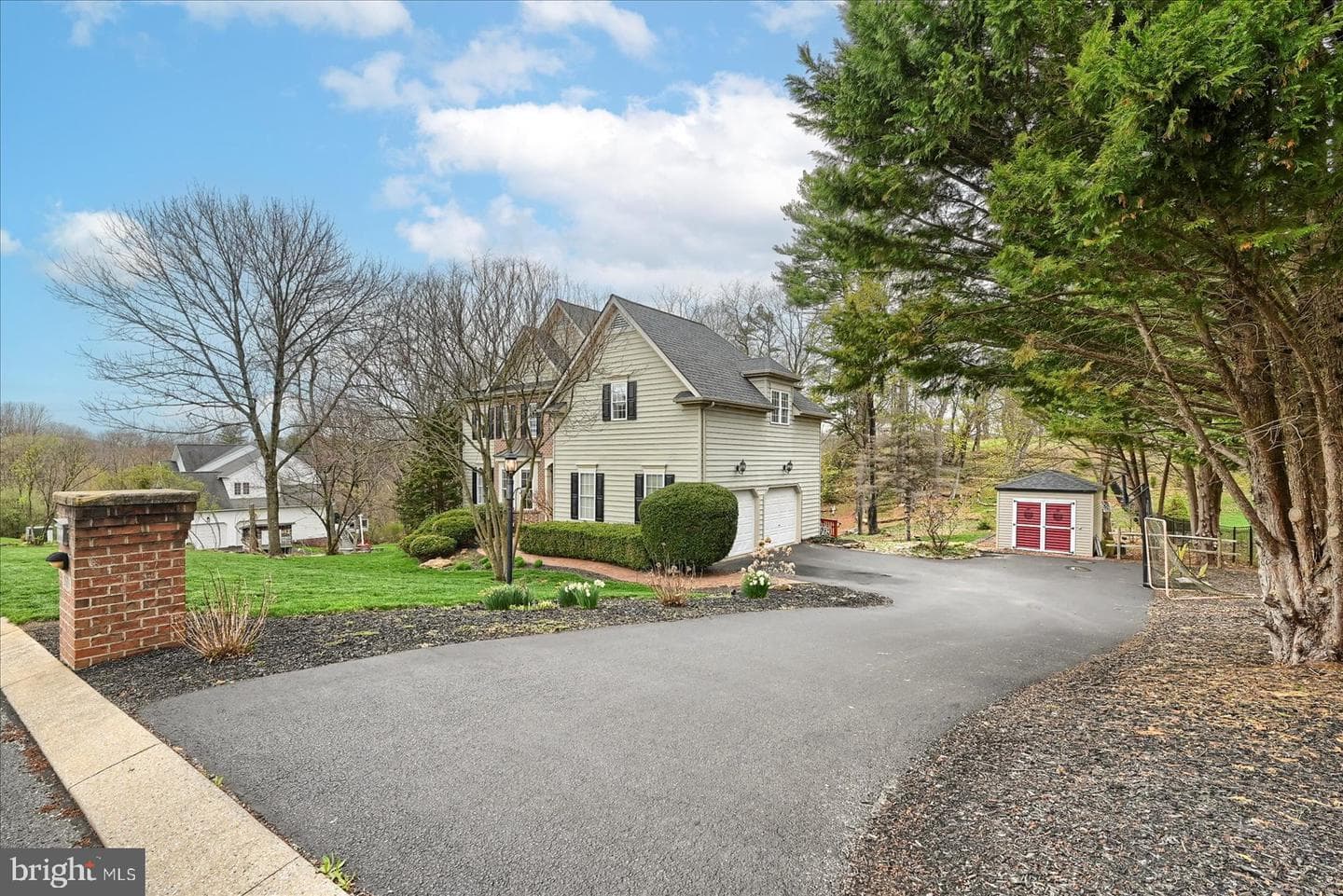 2639 Rexwood Drive photo 4
