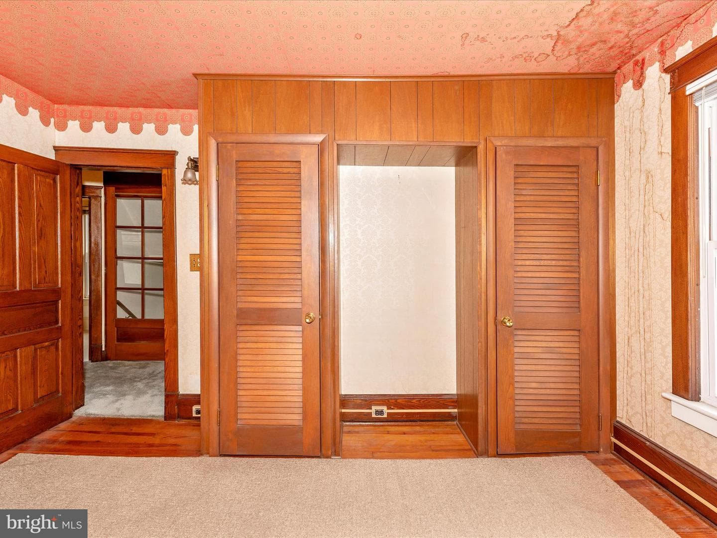 25 E Franklin Street photo 35
