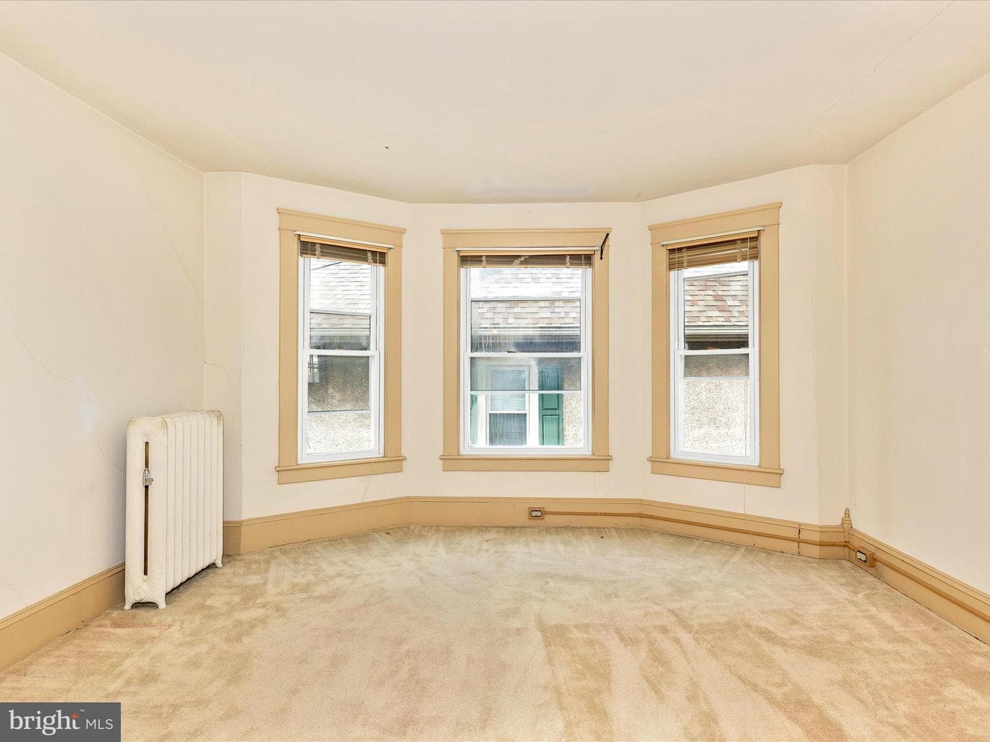 25 E Franklin Street photo 36