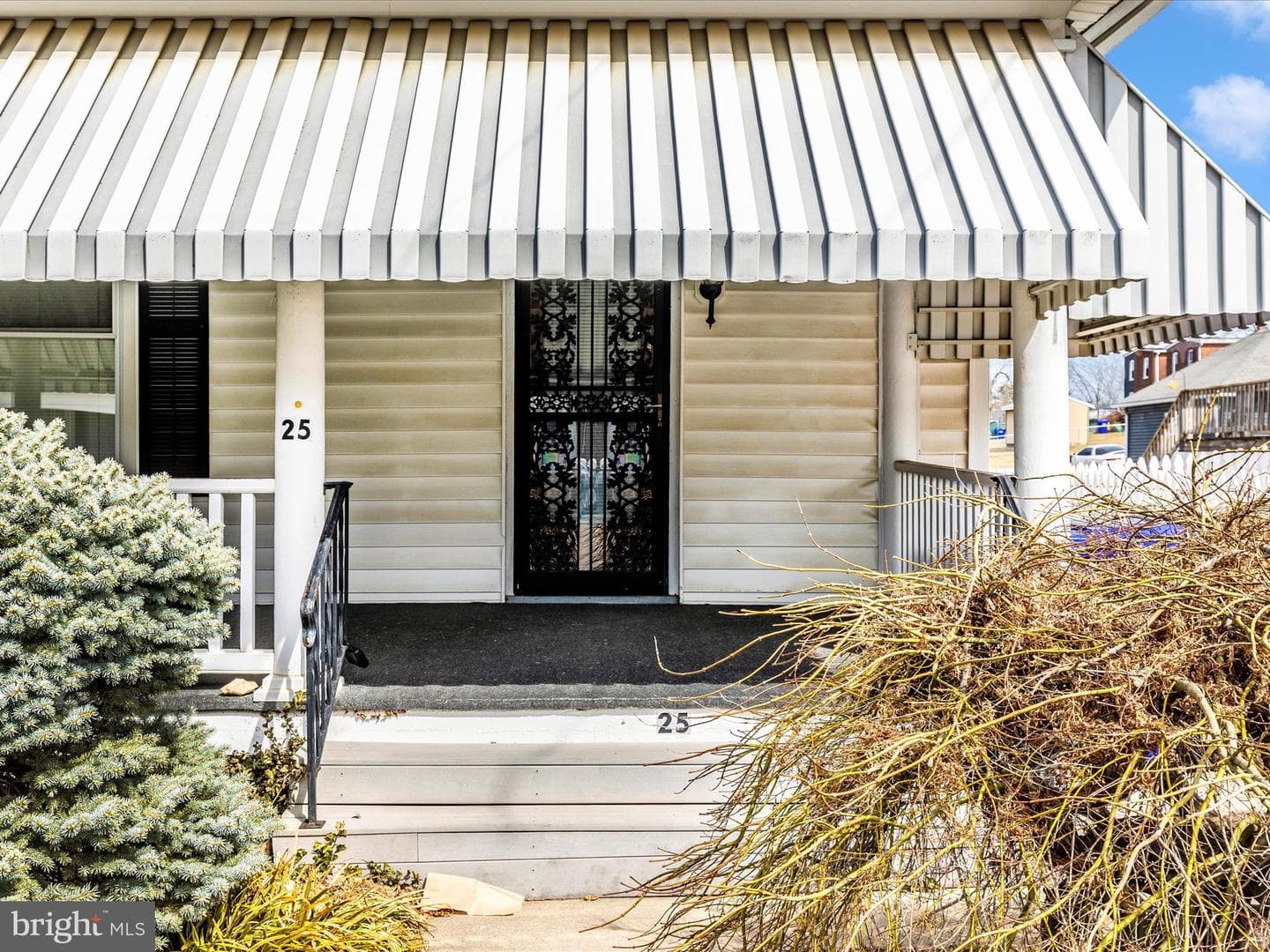 25 E Franklin Street photo 4