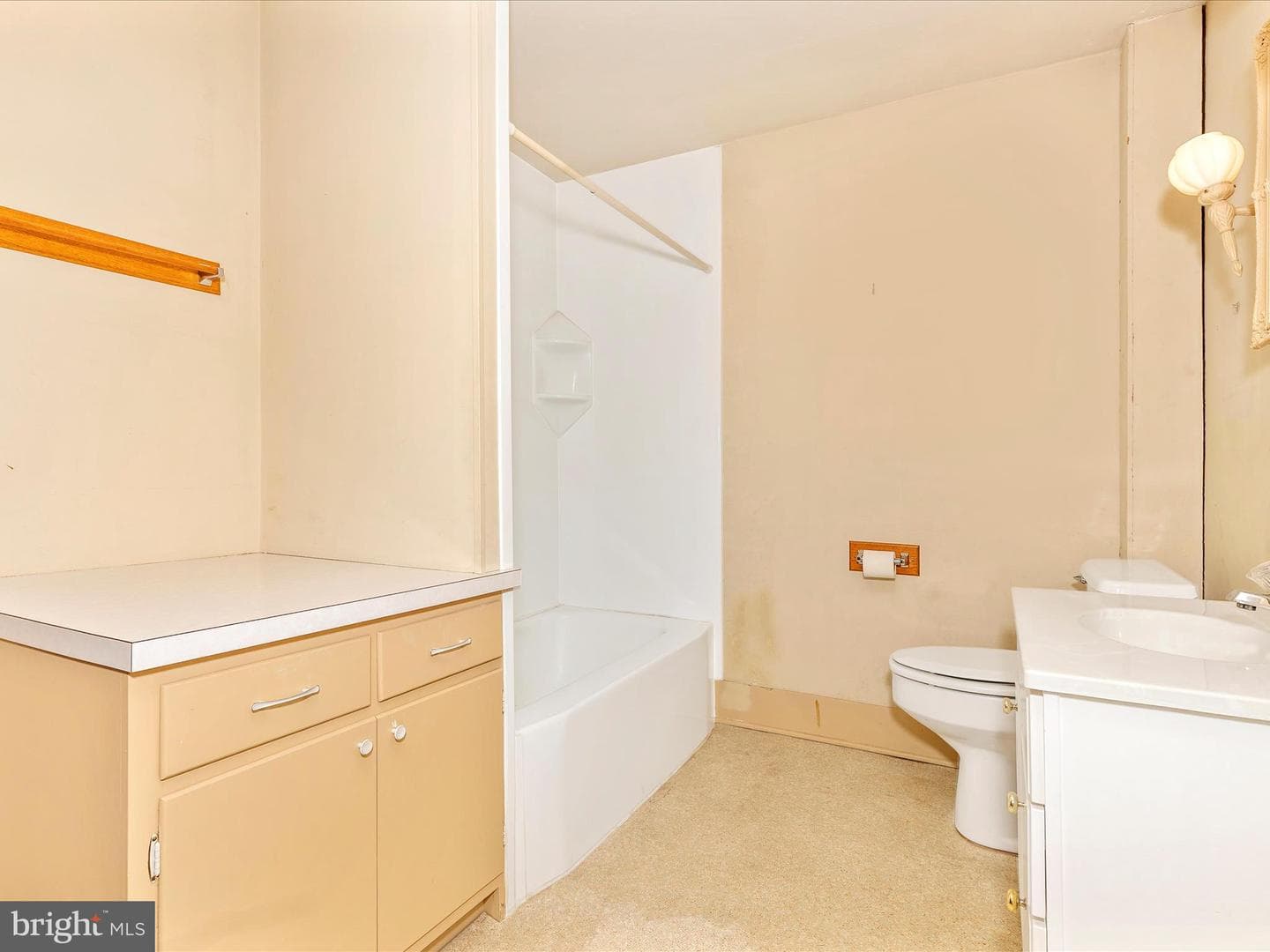 25 E Franklin Street photo 42