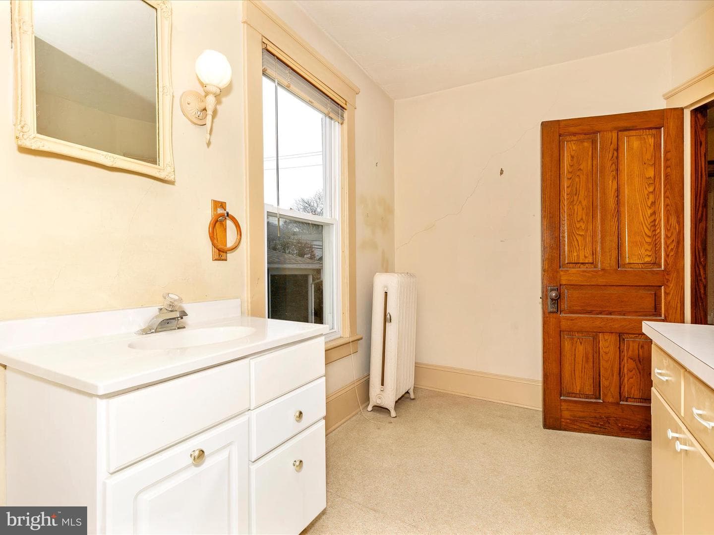 25 E Franklin Street photo 43