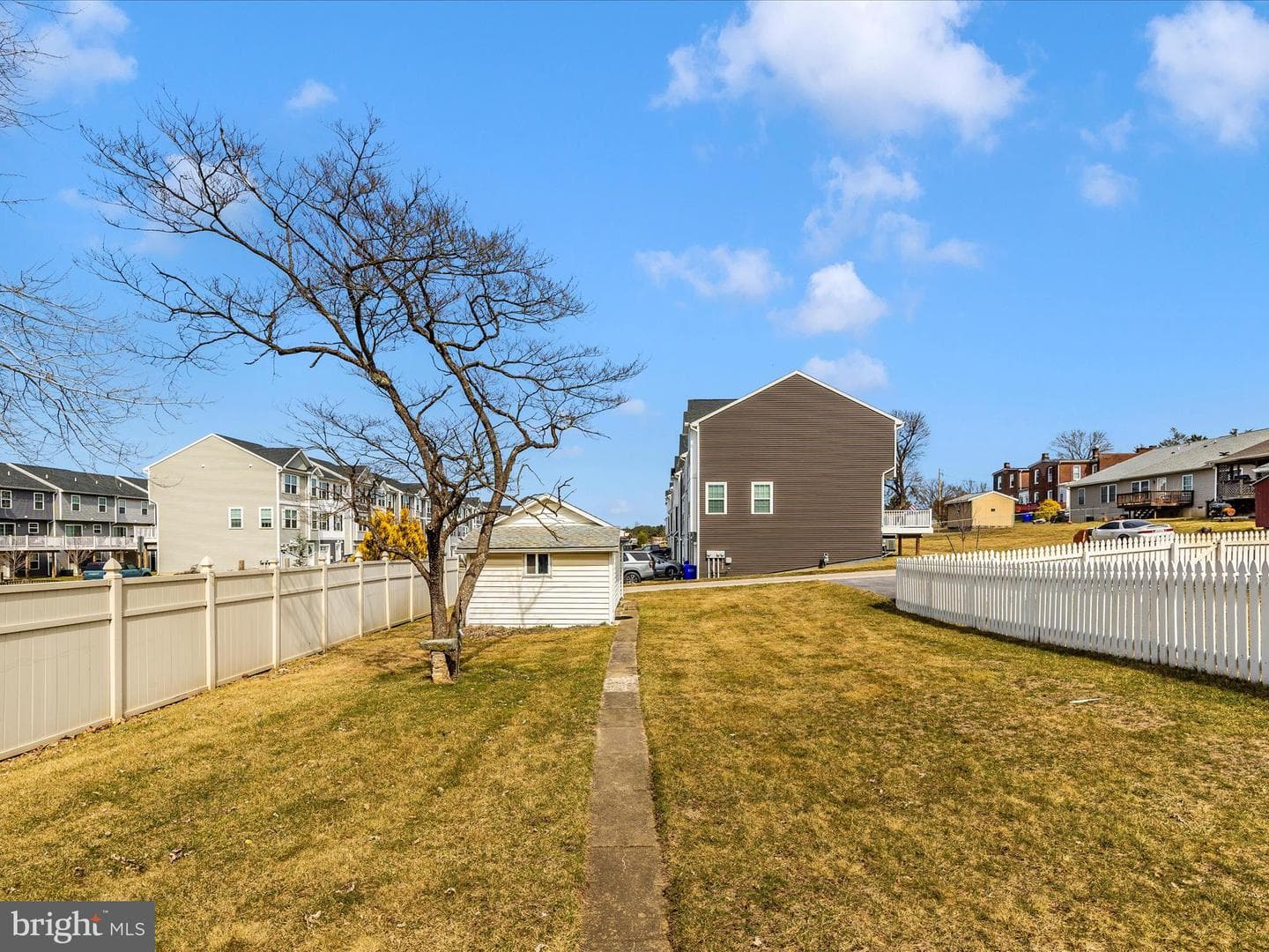 25 E Franklin Street photo 53