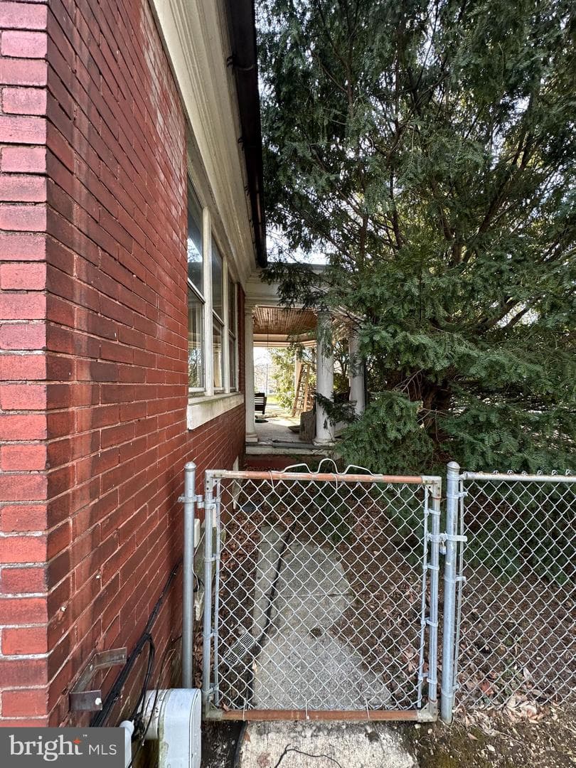 135 W Springettsbury Avenue photo 12