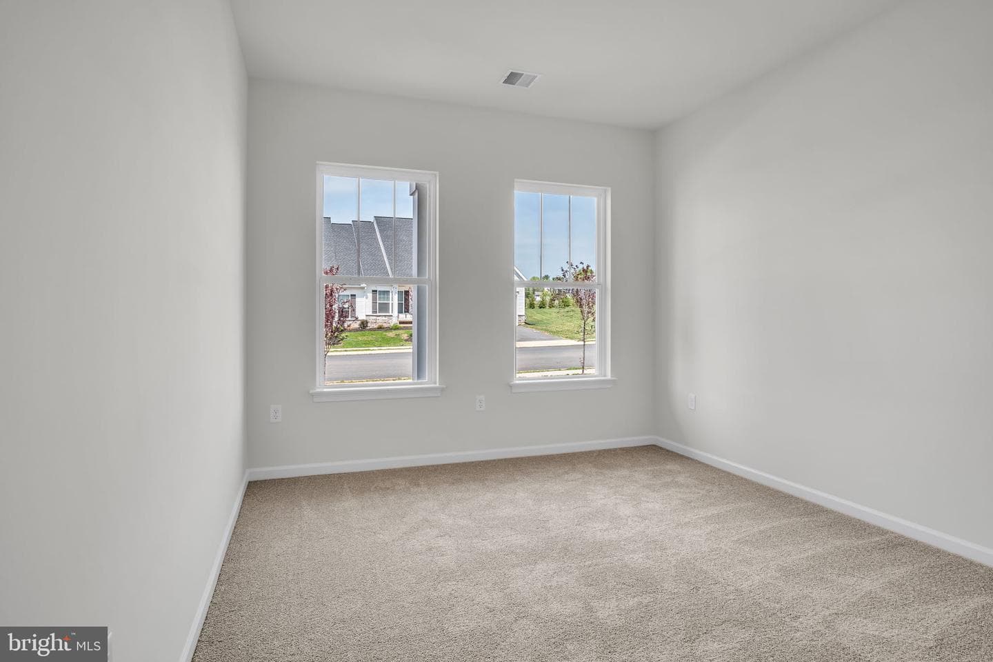 907 Shadowbrooke Drive photo 13