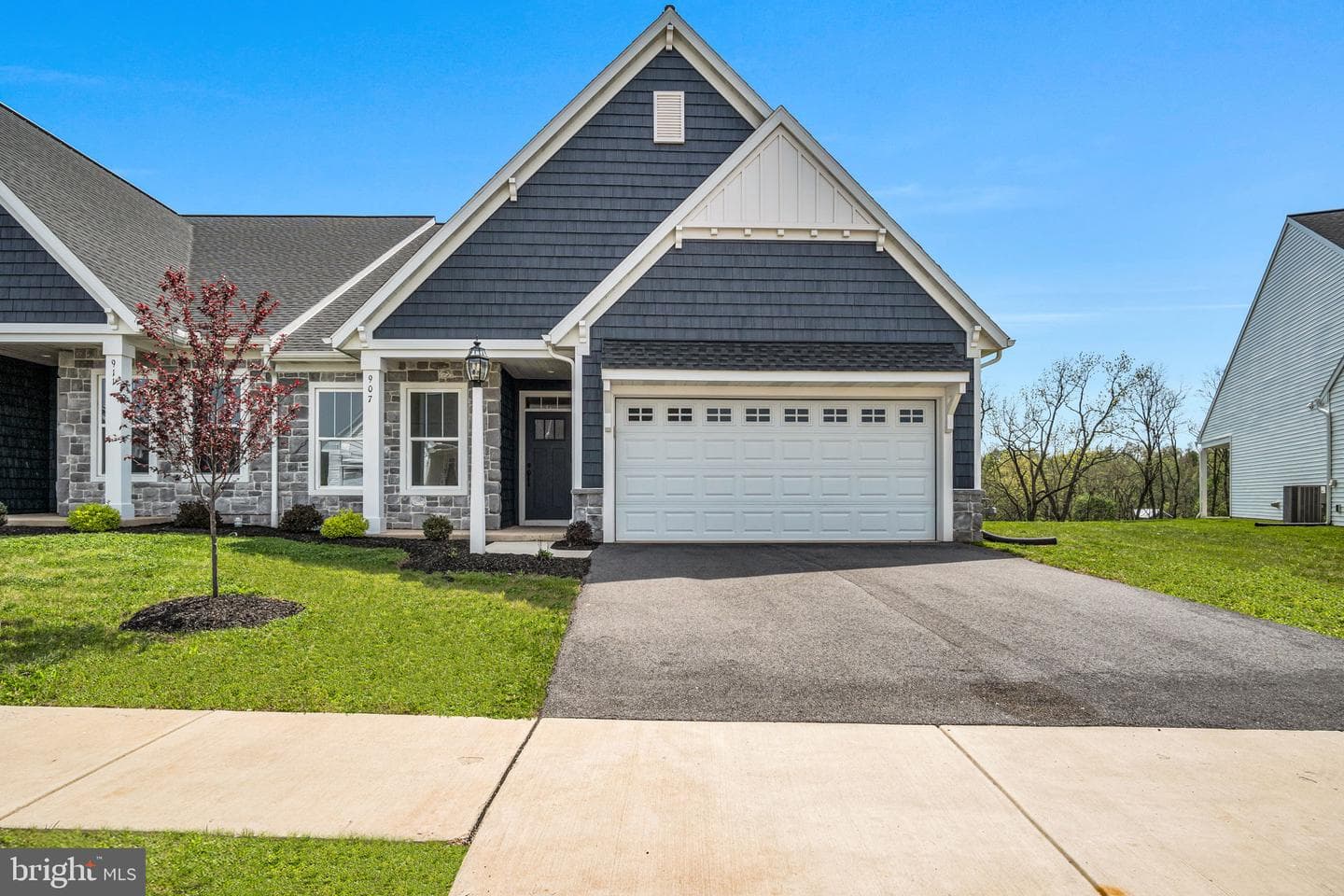 907 Shadowbrooke Drive photo 14