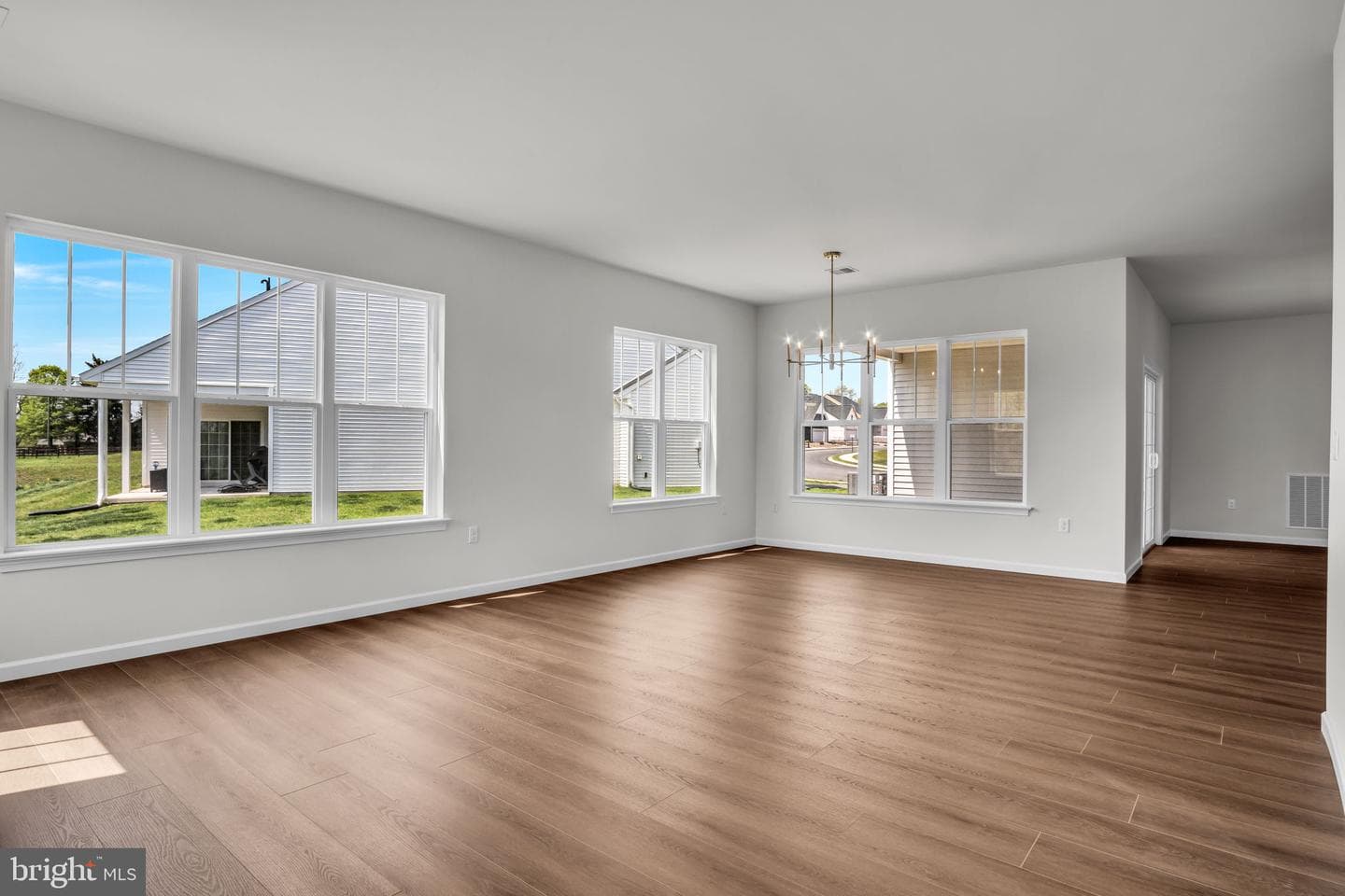 907 Shadowbrooke Drive photo 7