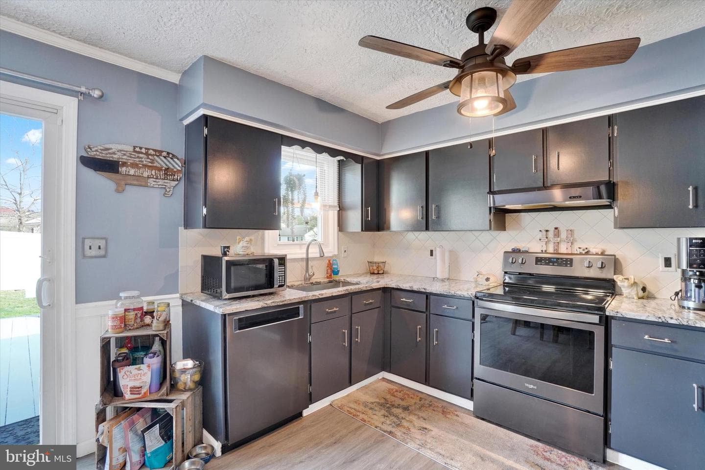 231 Kirsta Lane photo 10