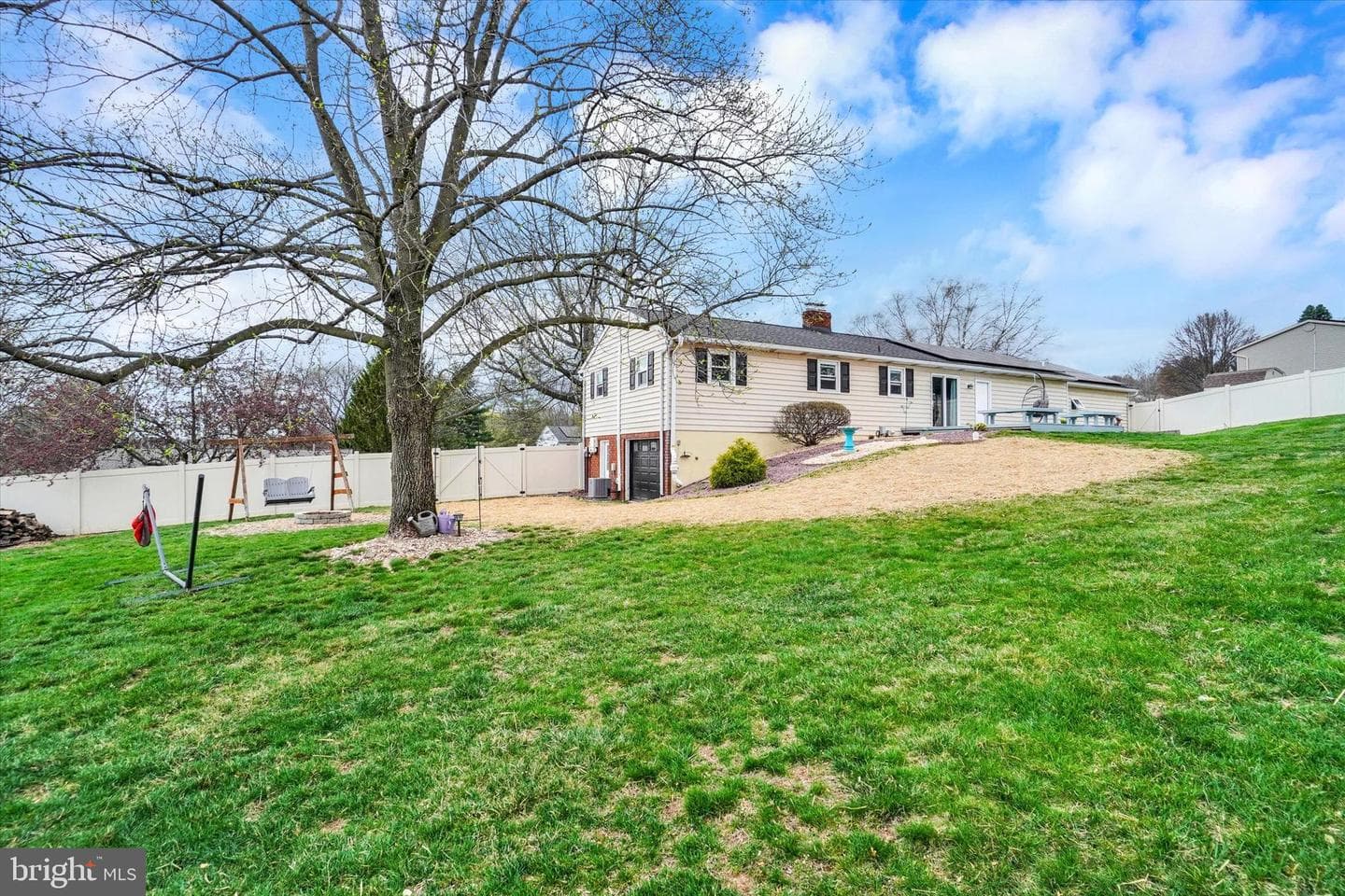 231 Kirsta Lane photo 25