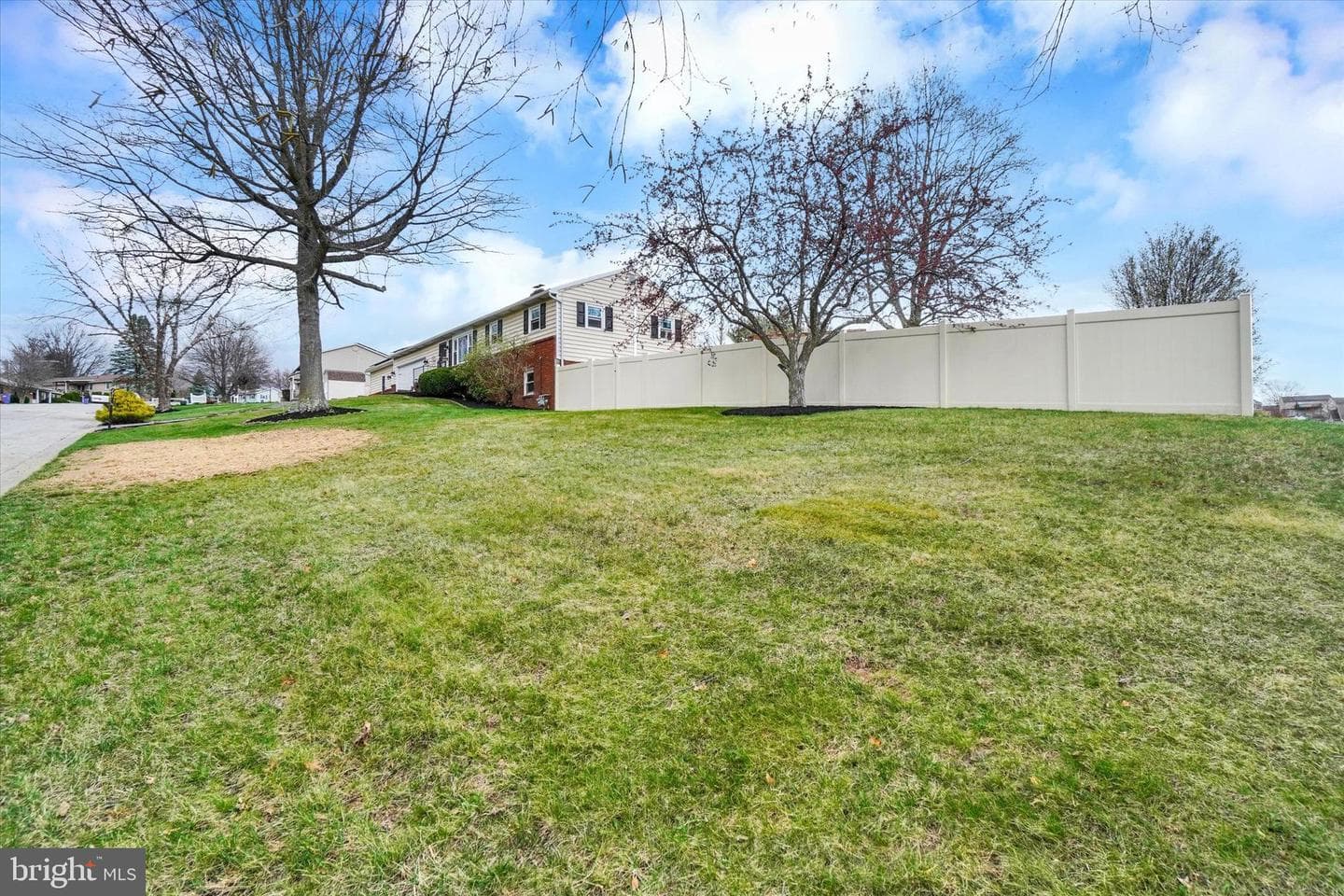 231 Kirsta Lane photo 3