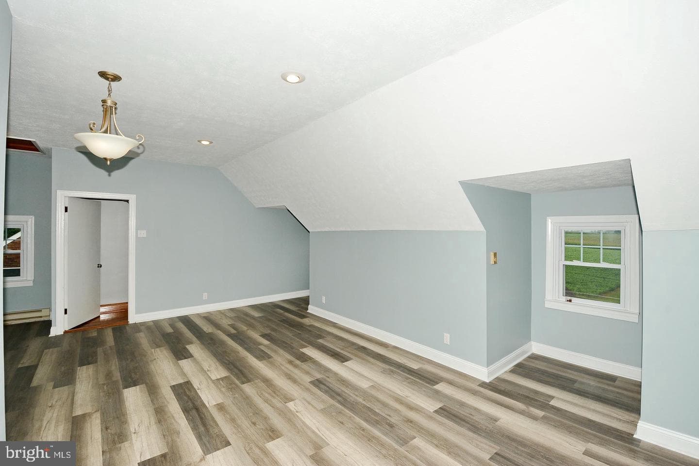 1437 Seven Valleys Road photo 19