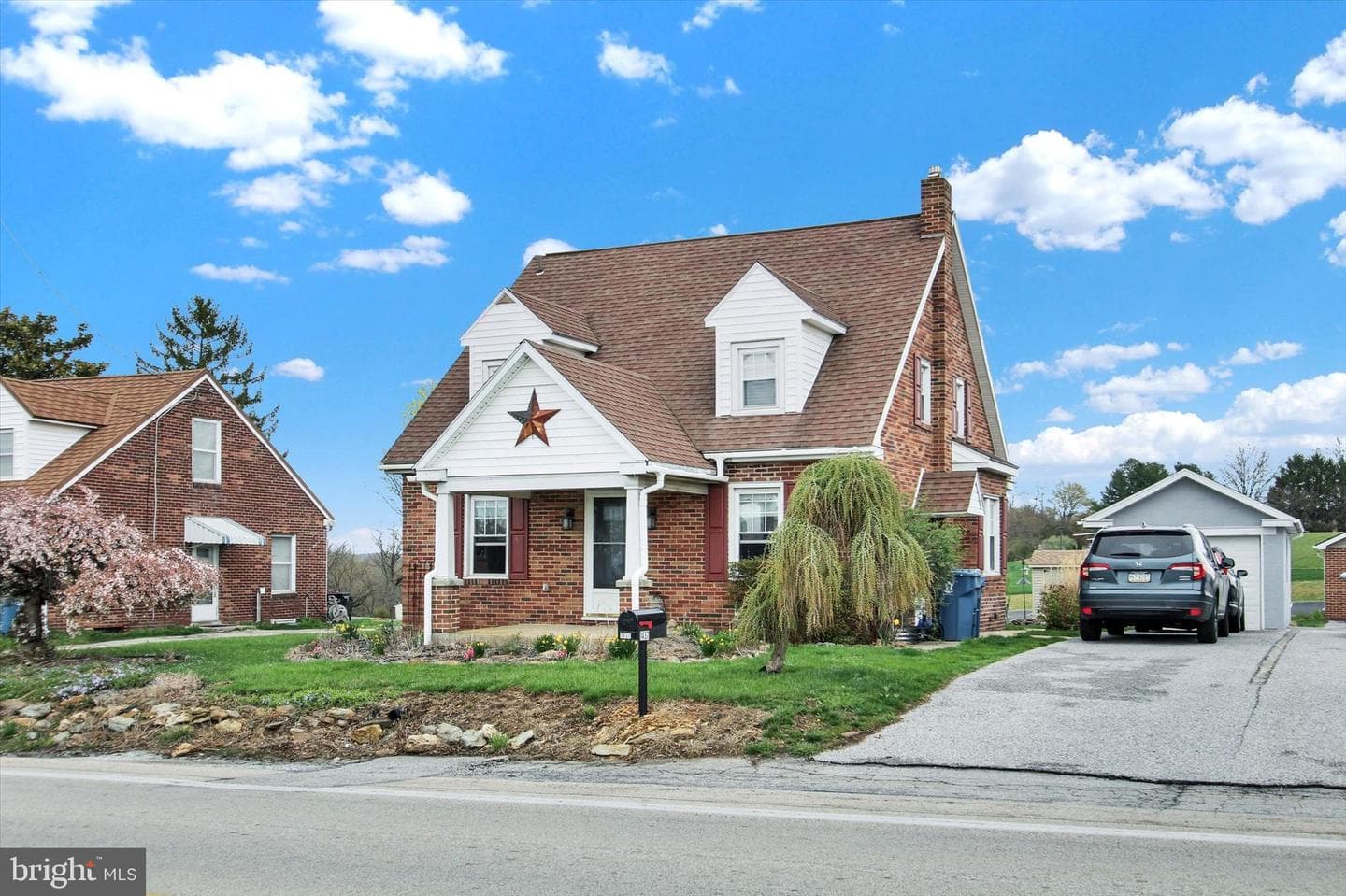 1437 Seven Valleys Road photo 3
