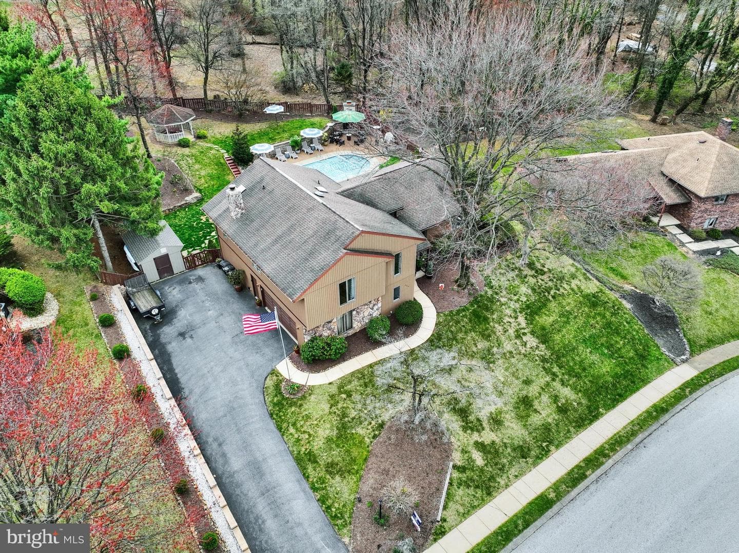 660 Marlow Drive photo 44