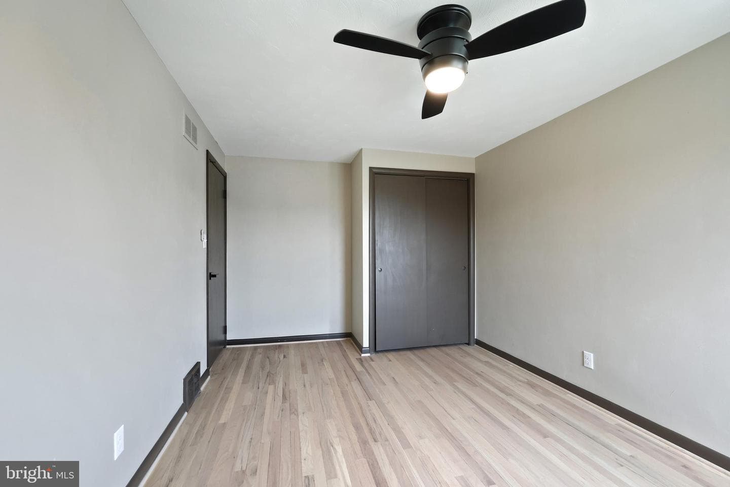 2740 Clearbrook Boulevard photo 27