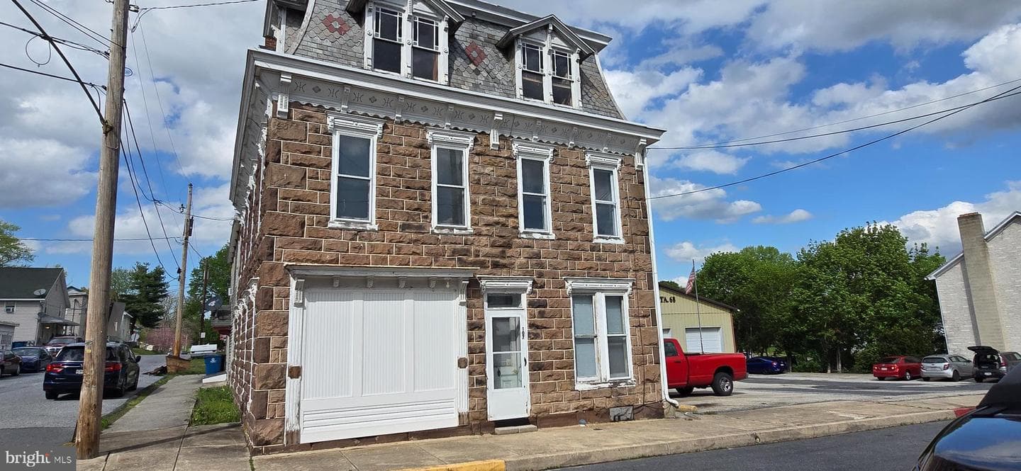 107 W Front Street photo 40